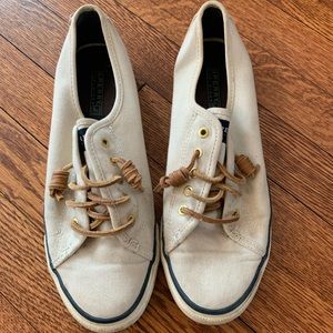 Speedy Canvas Boat Shoes
